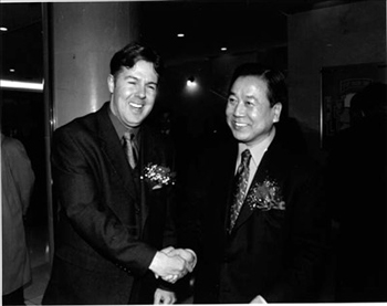 영동하씨로 창성창본한 로버트할리(=하일)씨.