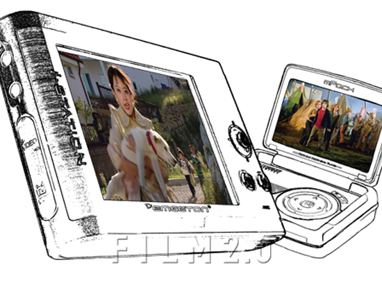 드라마, 영화를 PMP 등 휴대용멀티미디어 기기로 재생하는 장면 출처 : FILM2.0