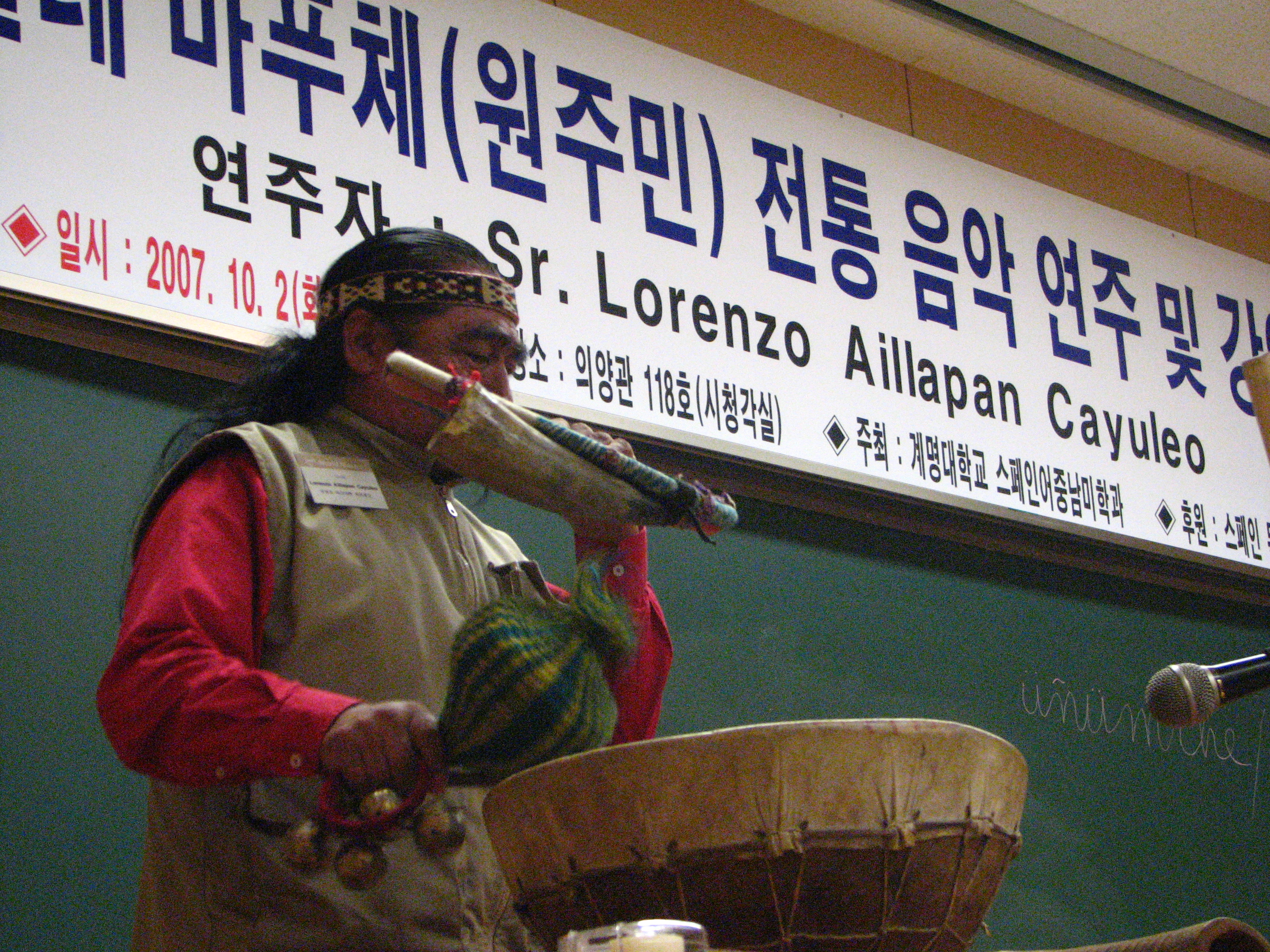 강연을 하고 있는 Lorenzo Aillapan Cayuleo씨 한소담 준기자