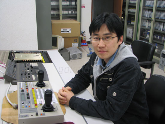 정창화 조교는 학생들이 수업이나 행사에 집중 할 때 가장 보람차다고 말했다. 이은비 기자