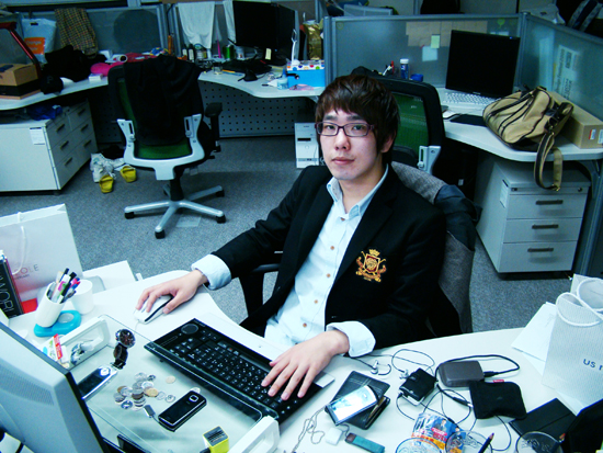 '후지쯔 모바일폰 디자인 어워드 2009' 1위 수상 고진권 씨 고진권 씨 제공