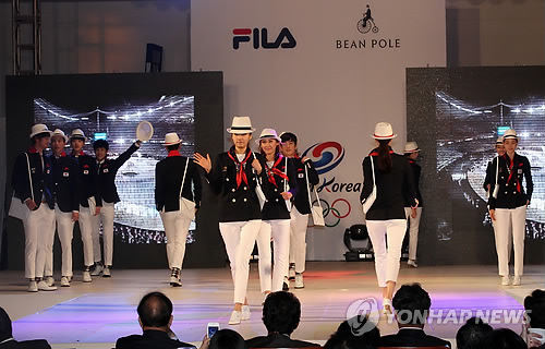 서울 노원구 태릉선수촌에서 대한체육회가 주최하고 공식파트너 휠라(FILA)와 공식후원사 제일모직 빈폴이 후원하는 '2012런던올림픽대회 대한민국선수단 단복시연회'가 열리고 있는 모습(자료사진)