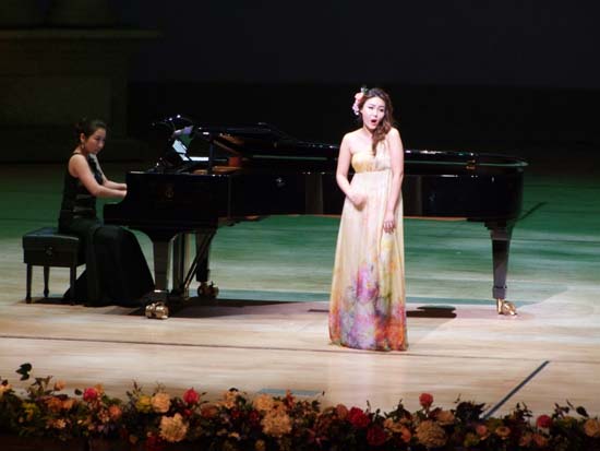 제1회 대한민국가곡제에서 류지은 성악가가 공연하고 있는 모습 김용욱 기자