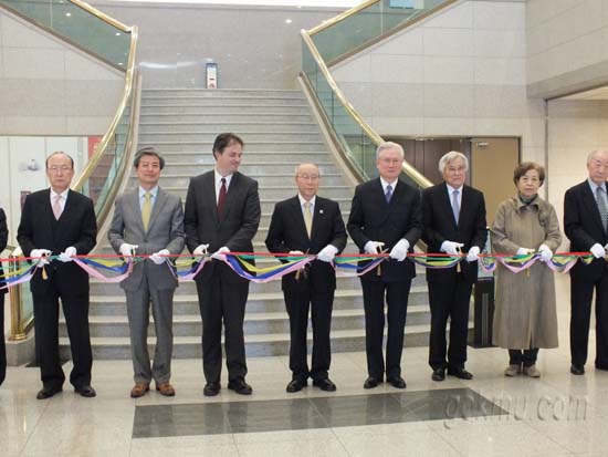 본 행사 개막식에는 신일희 총장과 Gabor CSABA 주한 헝가리 대사 등이 참석했다 임성옥 기자