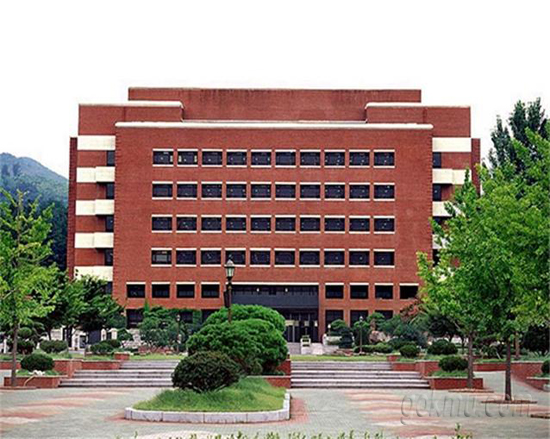 동산도서관 이경규 교수 제공